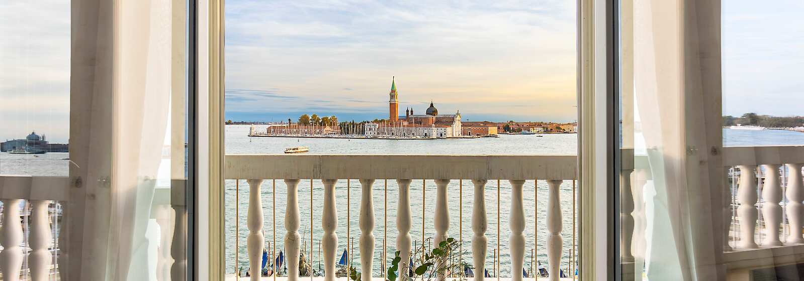 Lagoon View Junior Suite  Terrace