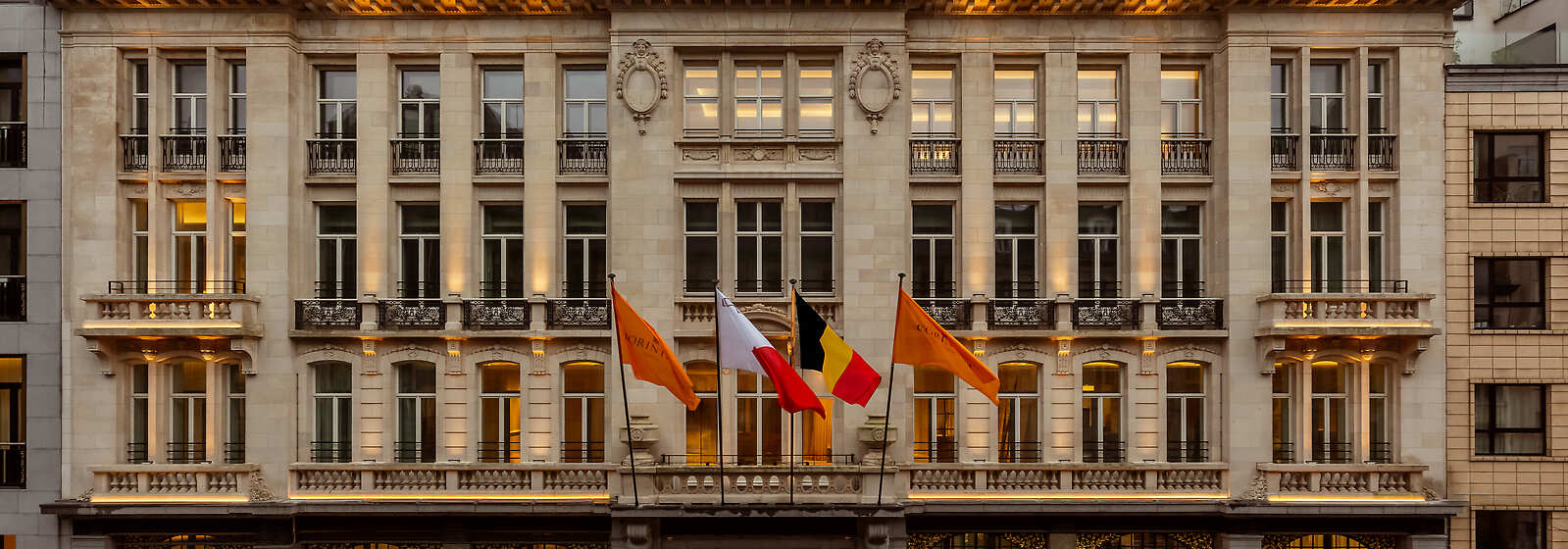 Corinthia Grand Hotel Astoria Exterior