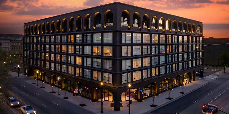 Hotel Bourre Bonne Louisville, Curio Collection by Hilton