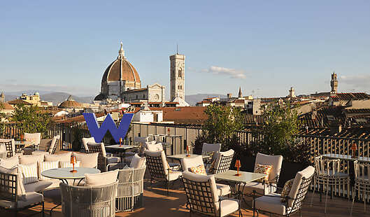 Zefiro Rooftop Dining Area