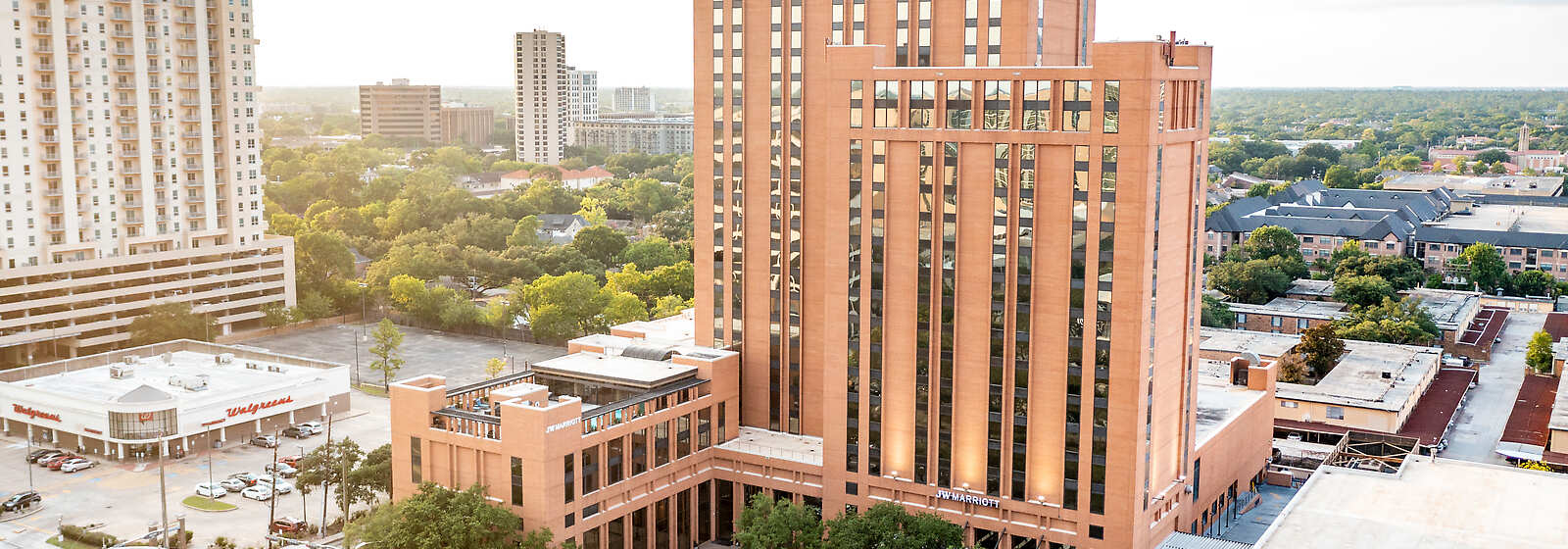 Exterior of JW Marriott Houston by The Galleria