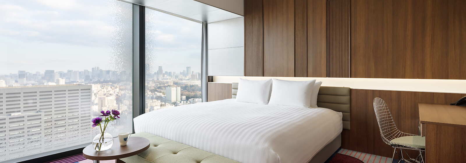 Premier King Guestroom 