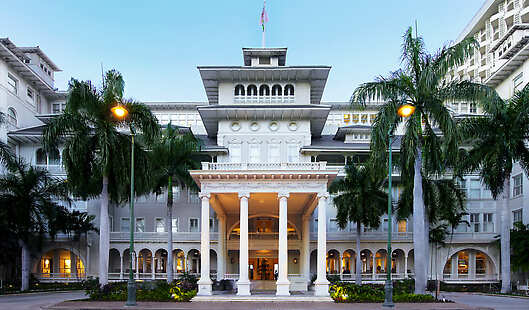 Moana Surfrider, a Westin Resort and Spa Exterior