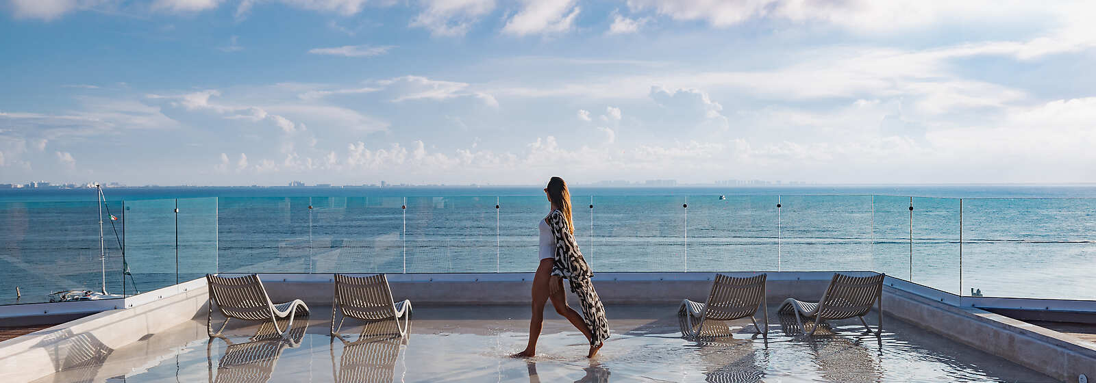 Seasalt Rooftop Pool