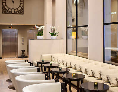 Lobby Dining Area