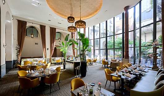 Grand Lounge Restaurant