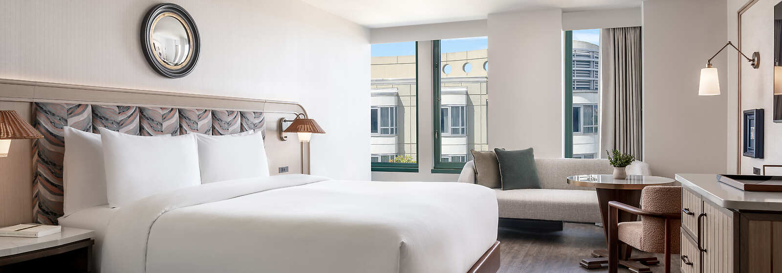 King Guestroom North Point View