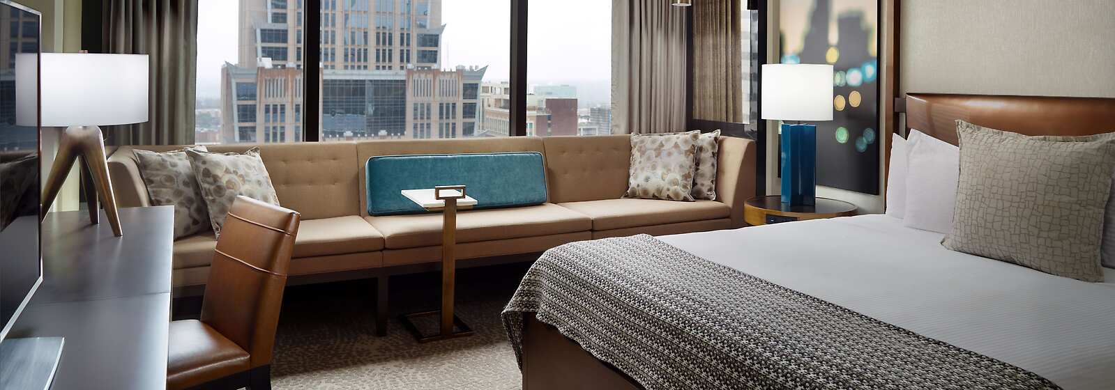 Deluxe King Guestroom 