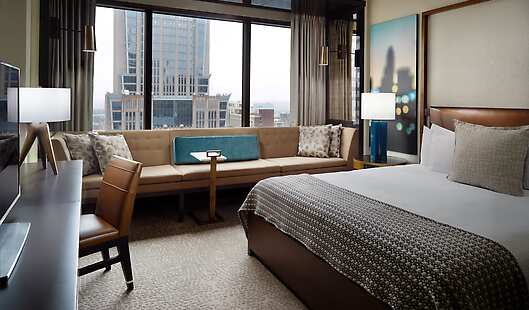 Deluxe King Guestroom 