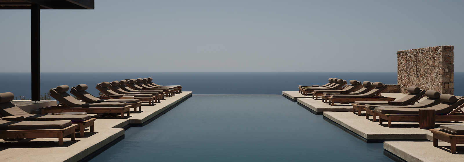 Infinity Pool 