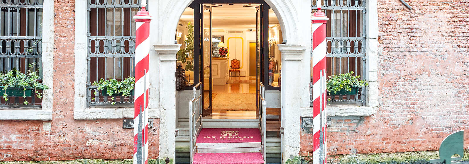 Hotel Ai Reali Gondola Ride Private Water Entrance