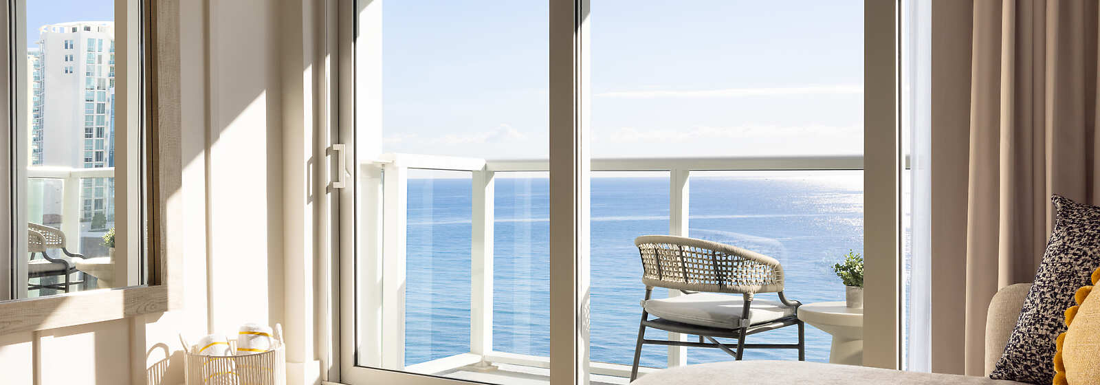 Ocean View King Guestroom Balcony