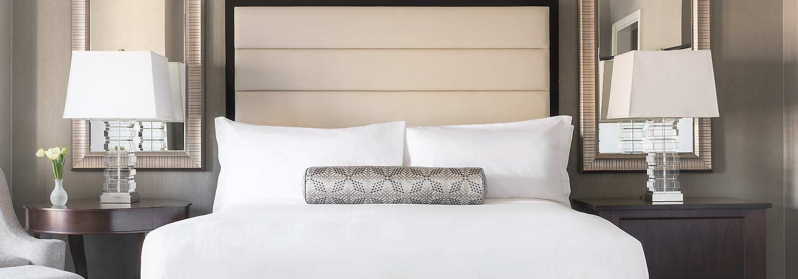 Deluxe King Guestroom