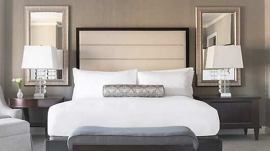 Deluxe King Guestroom