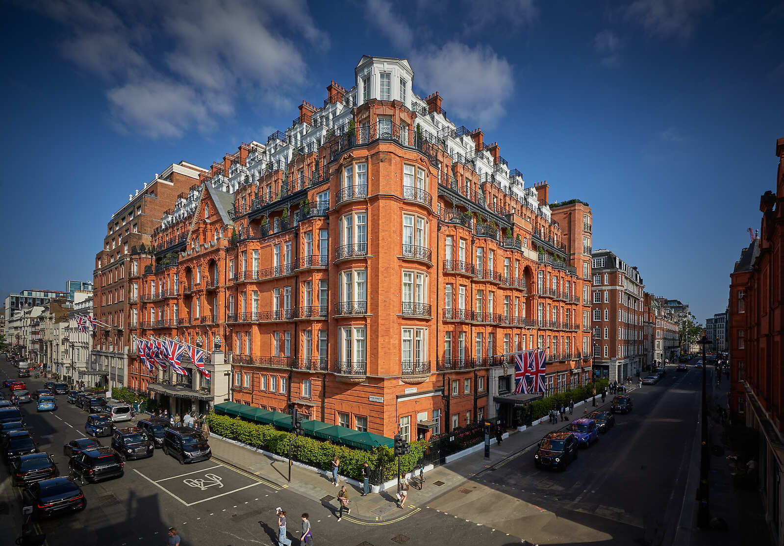 Claridge's afternoon tea and relaxation at the luxury London hotel