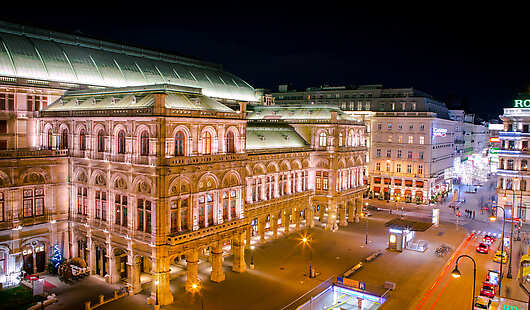 Spectacular views over the Vienna State Opera