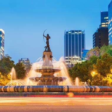 Ciudad de México: desde 163,315 Puntos por noche (solo hospedaje).