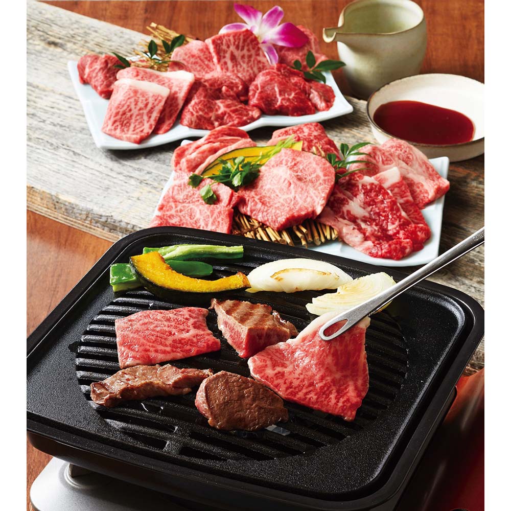 神戸牛の12種の部位を職人が丁寧に手切りしてお届けします。食べ比べをお楽しみください。