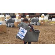 国連UNHCR協会 難民の避難生活を支える毛布1枚分相当のご寄付