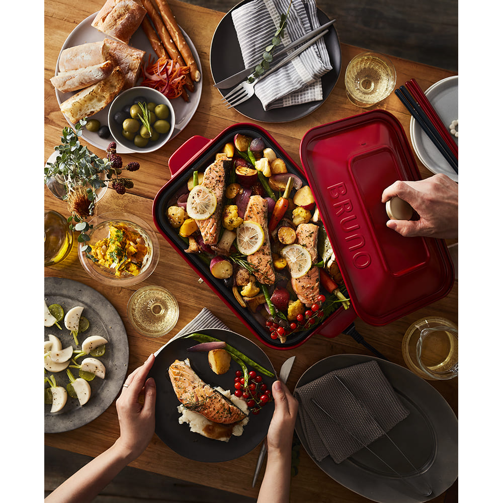 大人気のコンパクトホットプレートと、鍋料理が愉しめるセラミックコート鍋のお得なセット