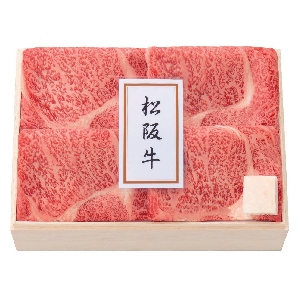 長期肥育の中で、選り抜きの飼料と行き届いた管理から生まれる肉の芸術品「松阪牛」の上部位ロース肉をすき焼や焼肉でご堪能ください。